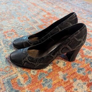 AGL Attilio Giusti Leombruni Women's 38.5 US 8.5 Leather Snakeskin Python Pumps